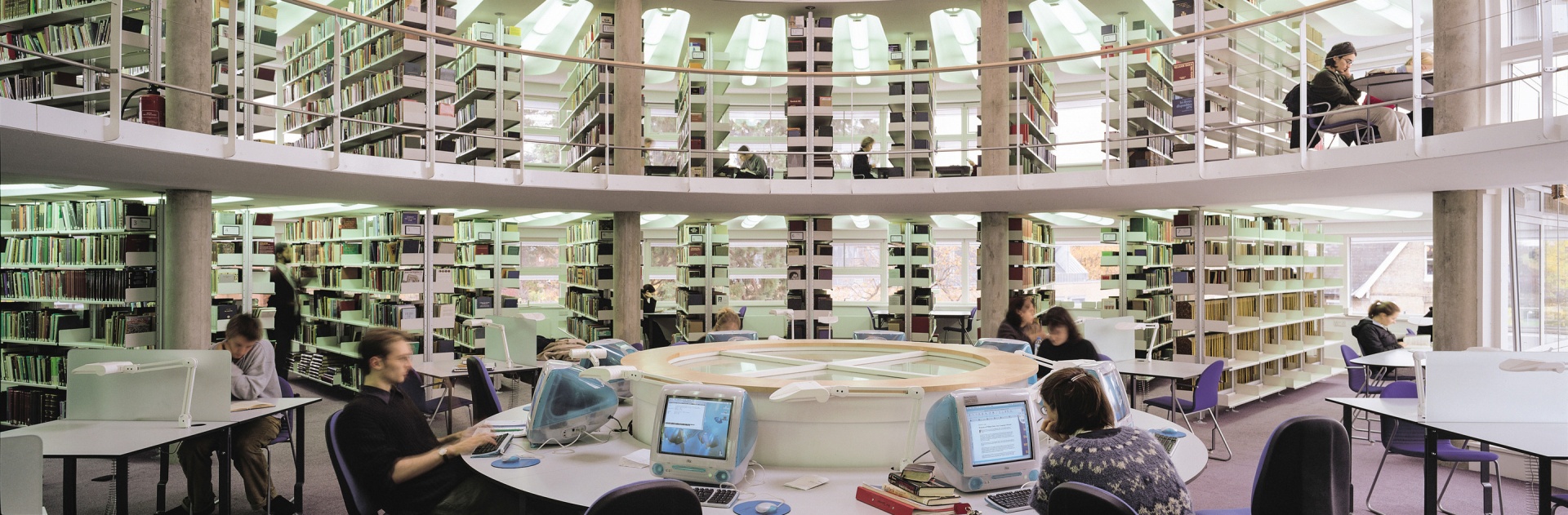 Eine akademische Institution mit Weitsicht braucht langlebige und anpassungsfähige Möbel.